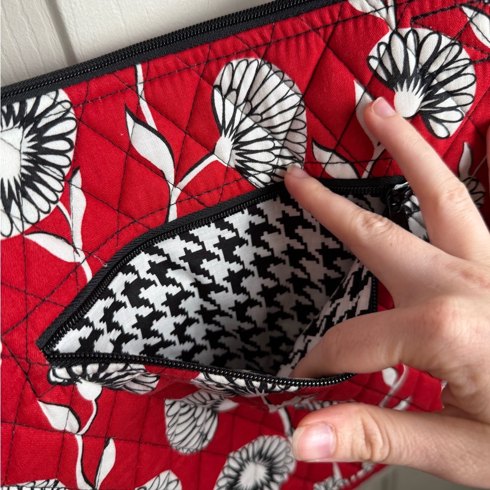 NWT Vera Bradley Red Floral Crossbody Bag - Picture 10 of 10